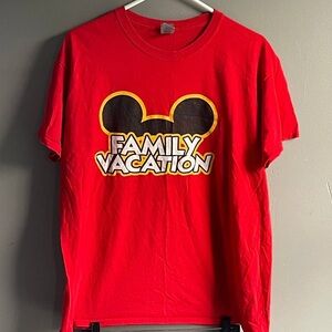 Disney‎ Shirt Adult  Large Mickey Family Vacation, Red, Unisex